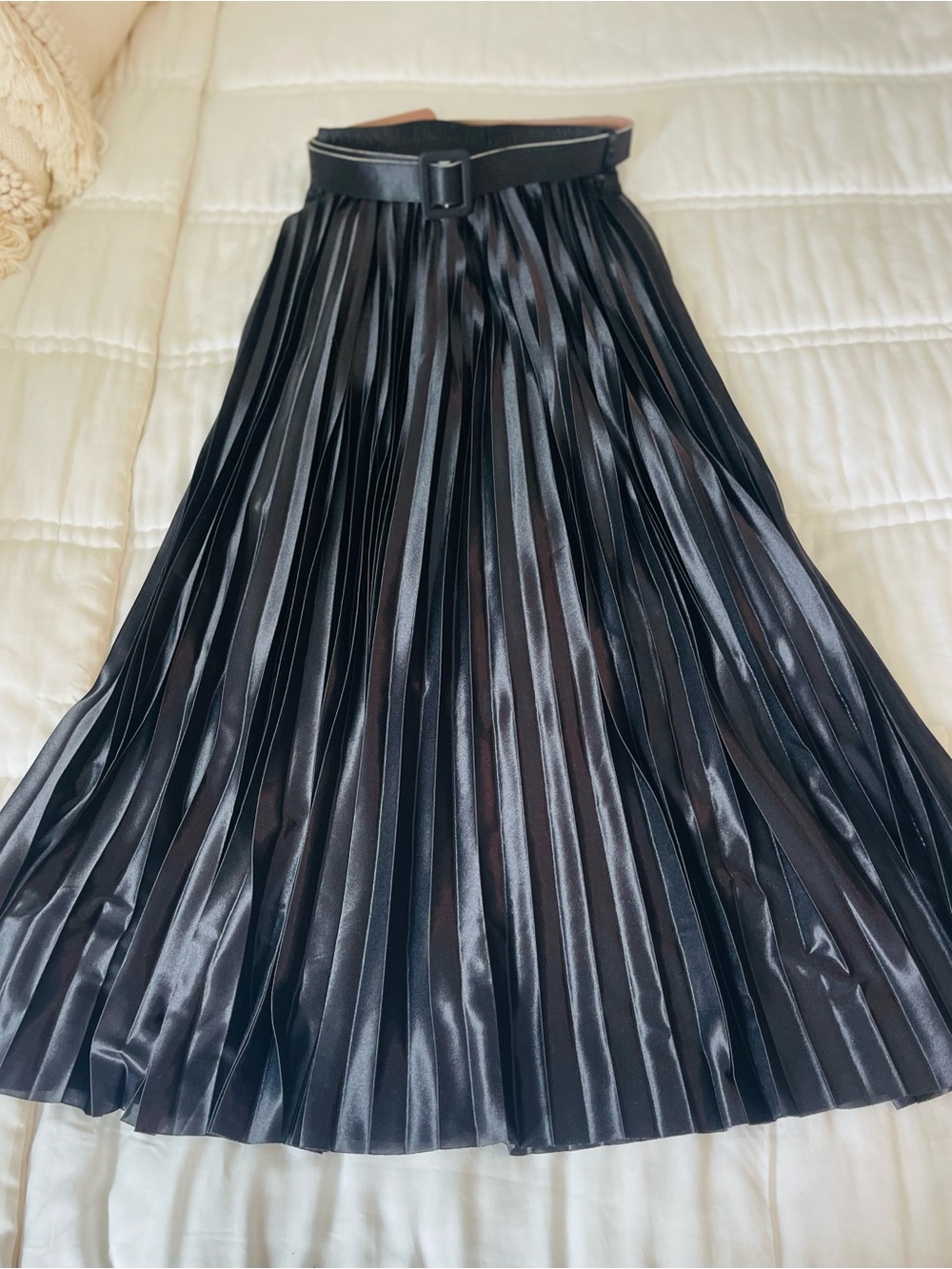 Pleated Satin Midi Skirt - Black